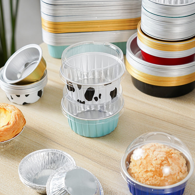Маленькие золотые герметичные чашки для выпечки из алюминиевой фольги с пластиковой крышкой